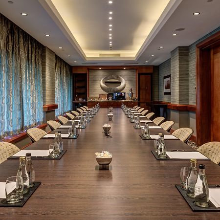Intercontinental Johannesburg Or Tambo Airport Hotel By Ihg Kempton Park Kültér fotó Meeting room