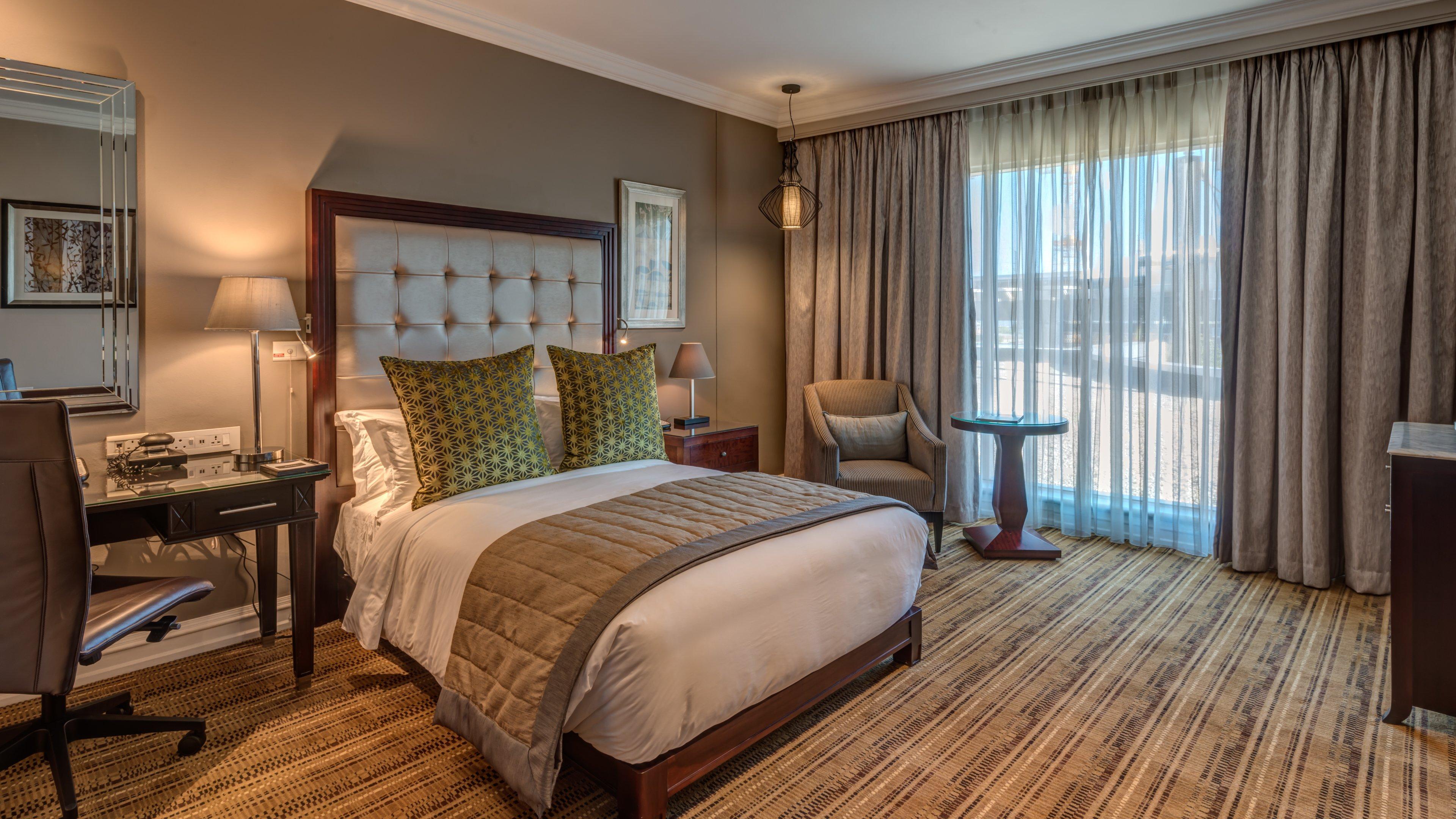 Intercontinental Johannesburg Or Tambo Airport Hotel By Ihg Kempton Park Kültér fotó A bedroom at the Taj Bengal