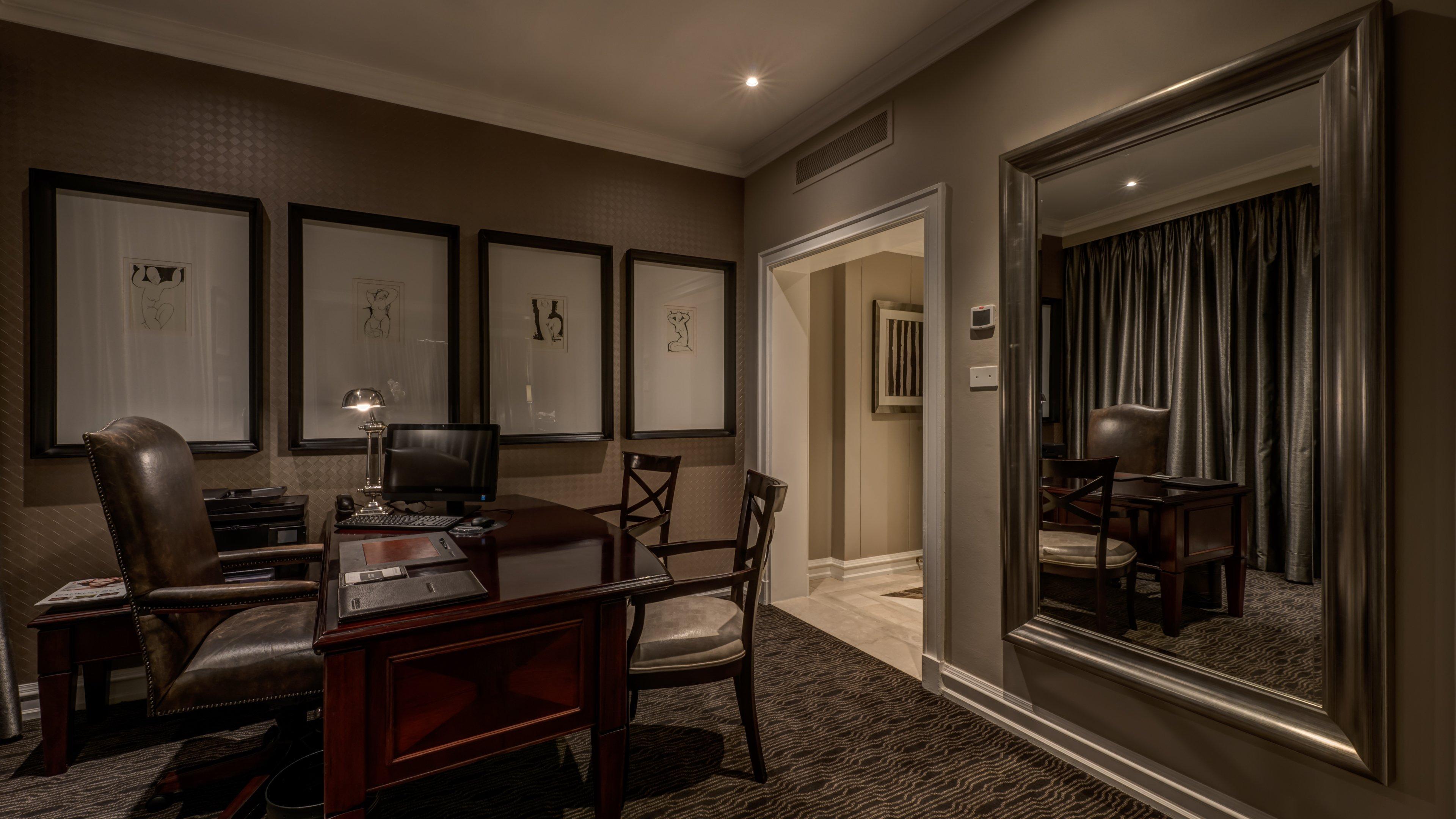 Intercontinental Johannesburg Or Tambo Airport Hotel By Ihg Kempton Park Kültér fotó A study in a suite at The Ritz-Carlton, Boston