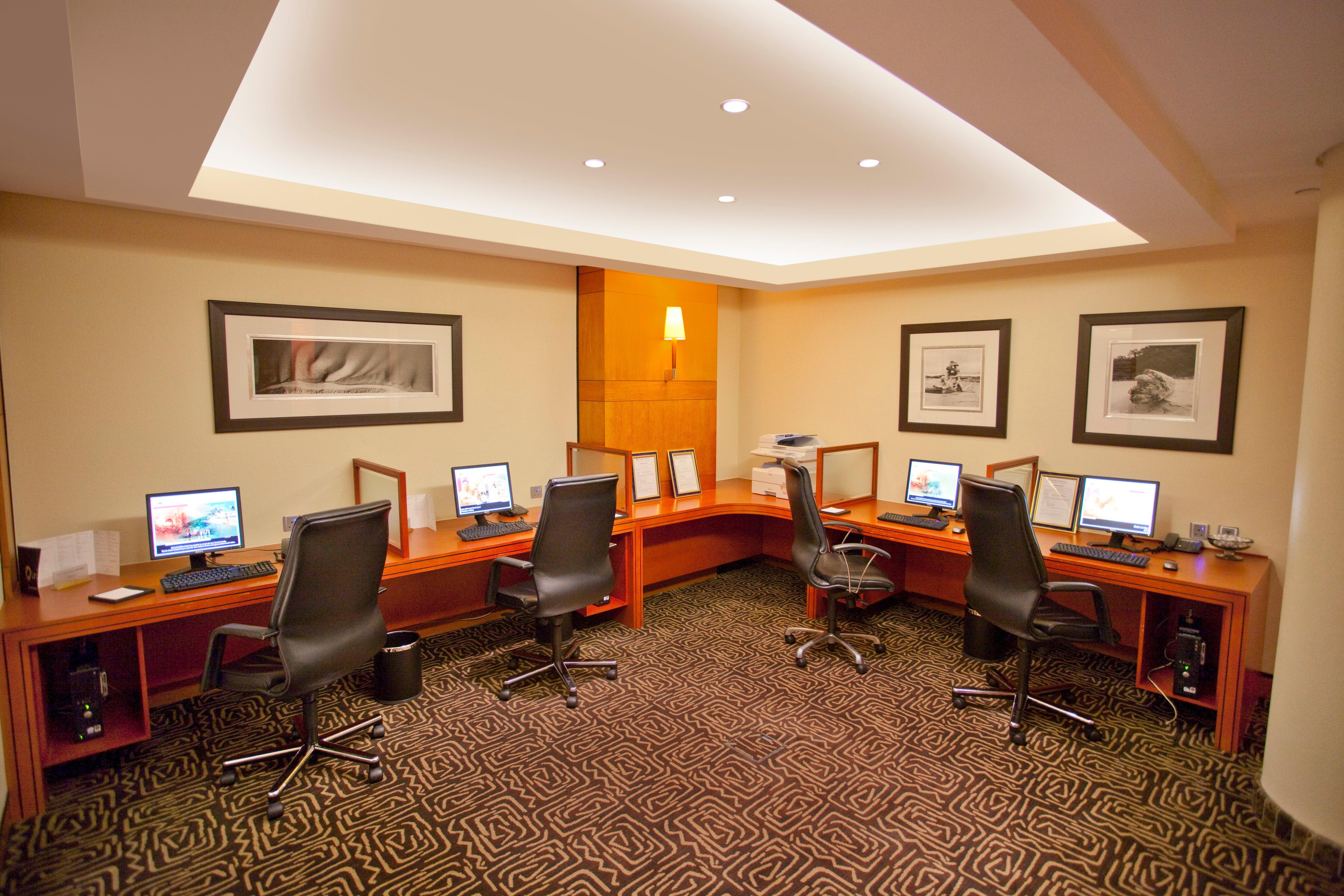 Intercontinental Johannesburg Or Tambo Airport Hotel By Ihg Kempton Park Létesítmények fotó Business Center