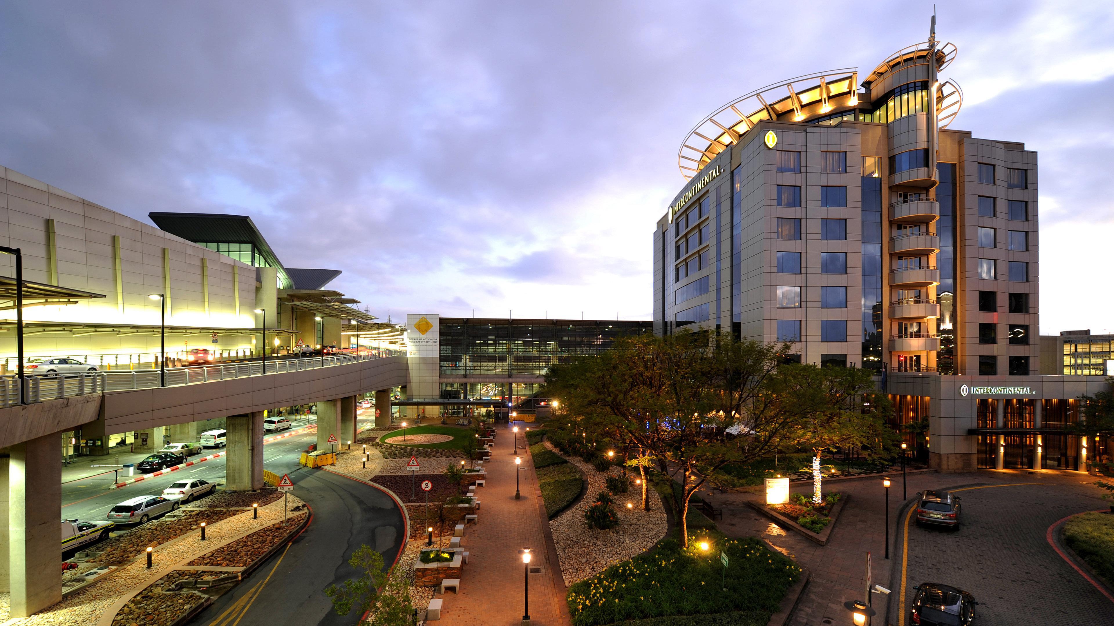 Intercontinental Johannesburg Or Tambo Airport Hotel By Ihg Kempton Park Kültér fotó The Village at San Diego International Airport